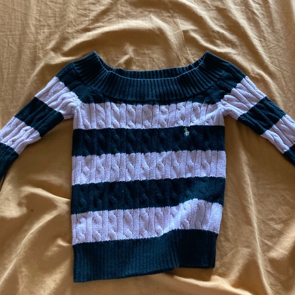 RALPH LAUREN OFF THE SHOULDER CABLE KNIT CASHMERE SWEATER - Picture 2 of 4